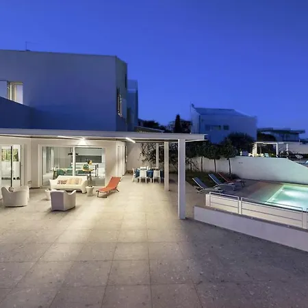 Villa Brezza Marina By *
