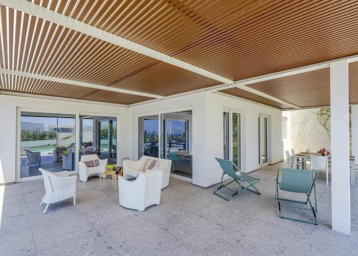 Villa Brezza Marina By